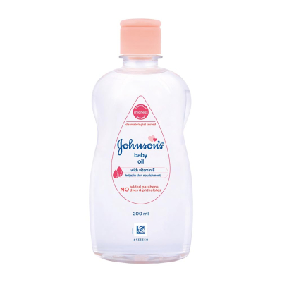 Johnson's Baby Oil with Vitamin E, Non-Sticky for Easy Spread and Massage - 200ml